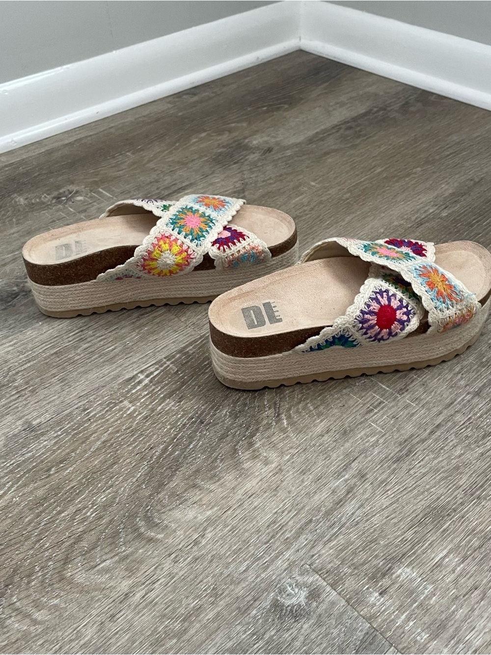 DL1961 Boho Crochet Floral Platform Sandals Women’s Size 7 Multicolor Slide - Picture 6 of 8